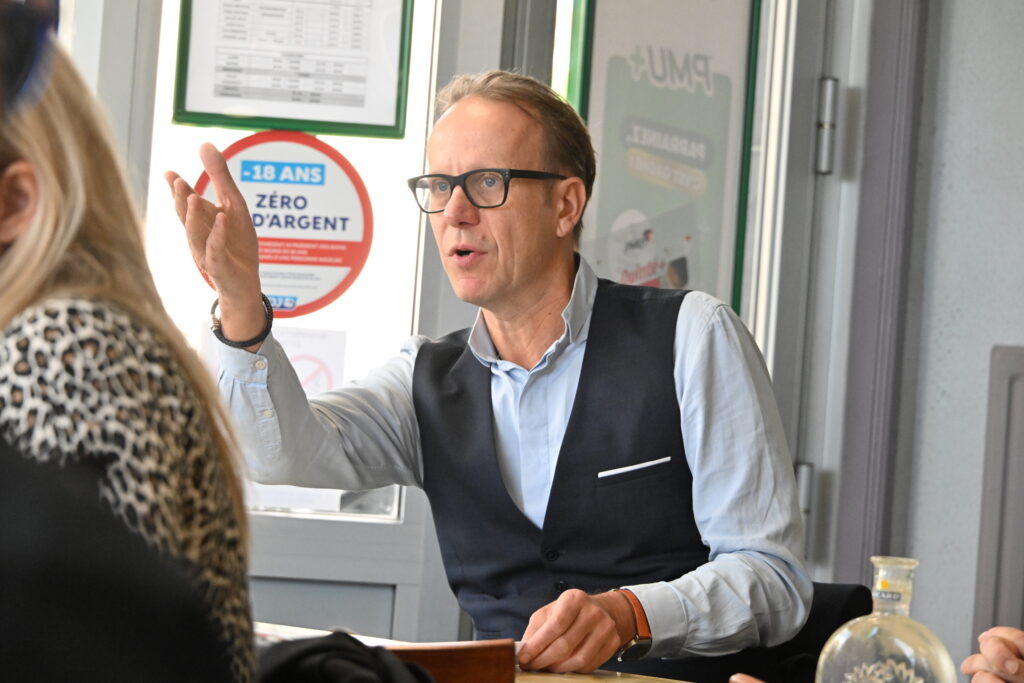 Gilles Vieille-Marchiset (Place publique)