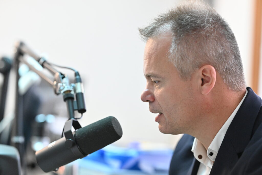Jean-Sébastien Leuba répond à Franck Hakmoun, journaliste de Radio Shalom Besançon